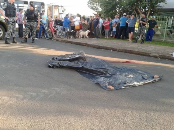 O carro da Brigada Militar tombou na ação policial