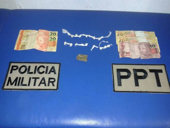 A Gu do PPT, recebeu várias informações de tráfico na rua 454, esquina com a 462B