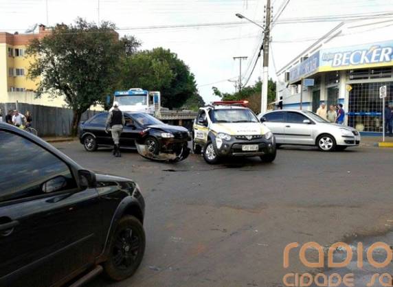 Acidente aconteceu nesta 

quinta-feira (03)