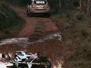 Dois jovens, de 16 e 19 anos, 

morreram após troca de tiros