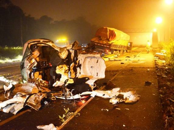 Acidentes 

ocorreram entre a noite de domingo e a madrugada de segunda