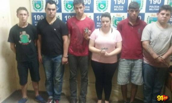Todos são moradores de 

Passo Fundo e iriam trocar os carros roubados por drogas