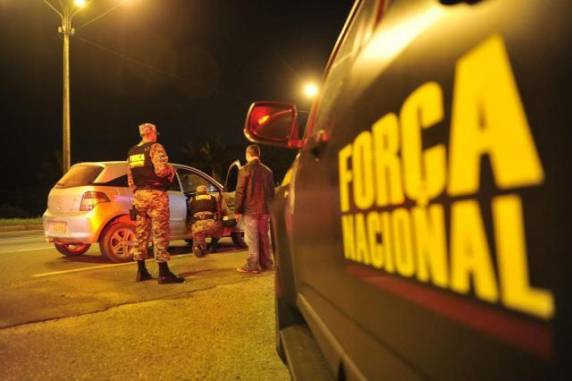 Especialistas analisam eficácia da presença de tropa federal, caso fosse pedida pelo Piratini para suprir falta 

de policiais