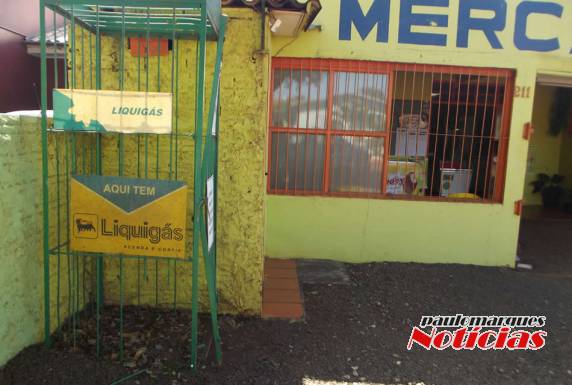 O proprietário só percebeu o furto ao levantar pela manhã