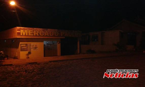 O roubo aconteceu na noite desta sexta-feira
