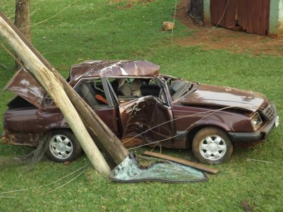 Saída de pista deixou um morto e três feridos