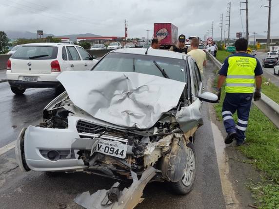 Jovem de 19 anos que estava em Gol, morreu na hora, afirmam bombeiros