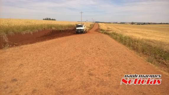 A sede do distrito terá ligação 

com a BR 472 através do calçamento