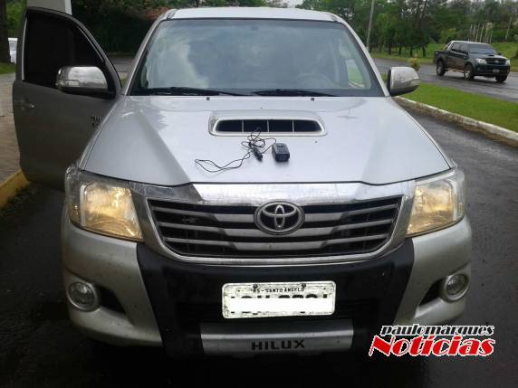 Veículo Hilux tem placas de Santo Ângelo