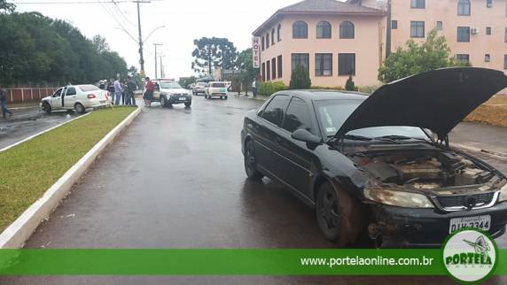 Acidente ocorreu na Avenida Itapiranga, nas proximidades da Escola Cléia 

Salete Dalberto