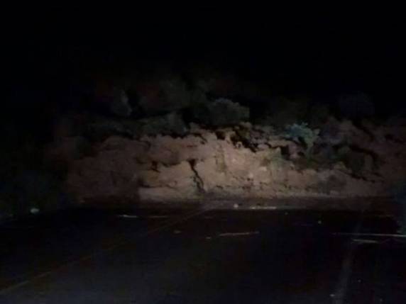 Deslizamento ocorreu na região serrana na madrugada deste sábado (10)