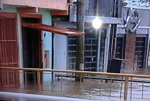 Enchente afeta moradores de Itaqui e São Borja