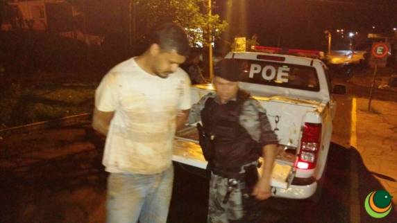 A dupla foi identificada como Cleiber Diou Sagaz, de 27 anos, e Ivan Cesar Telles, de 

25 anos, e possuem diversos antecedentes por roubo