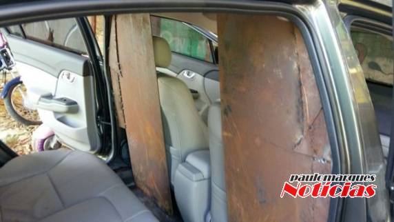 Veículo tinha base de um Civic, mas foi totalmente adaptado com chapas metálicas e espaço para escorrer sangue de 

vítimas