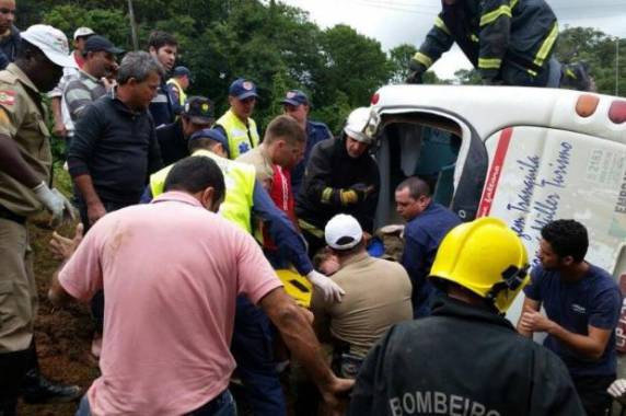 Ônibus ia de Lauro Muller para Balneário Rincão a caminho de um encontro da terceira idade