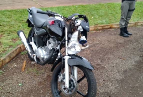 A motocicleta tem placa de Entre-Ijuis