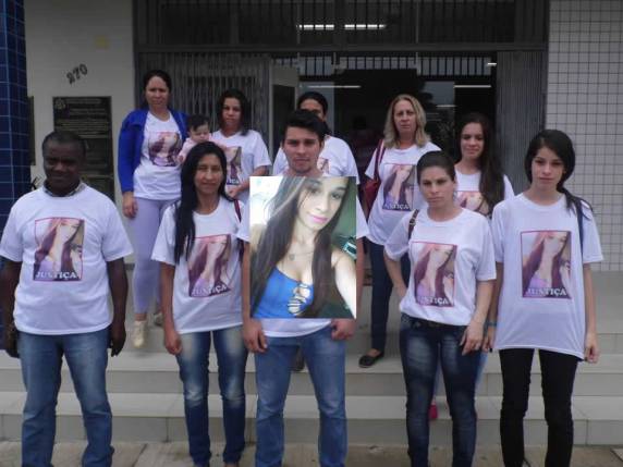 Acusado de matar mãe de família com golpes de alavanca 

de ferro em Itapema, presta depoimento. Família quer que o suspeito vá a Júri Popular