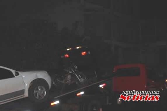Caminhoneta e motocicleta colidiram na rua Ivagaci