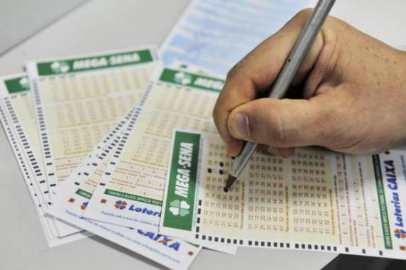 Confira as dezenas sorteadas na noite deste sábado (31)