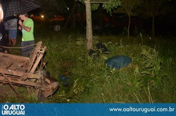 Vítima foi identificada como Maria de Lurdes Oliveira Martins, de 49 

anos; outros dois homens ficaram feridos no acidente