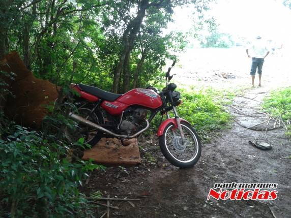 Ladrão teria escondido a moto na entrada do bairro Carolina (Pedreirinha)