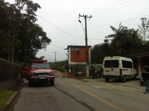 Acidente ocorreu por volta das 15h em Blumenau, no Vale do Itajaí