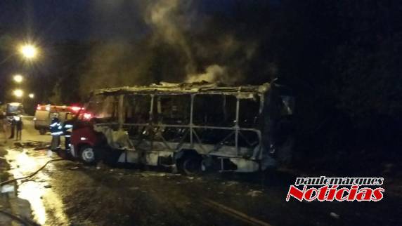 Devido às ocorrências, a EPTC informou que todas as linhas de ônibus e lotação da zona sul estão com operações canceladas