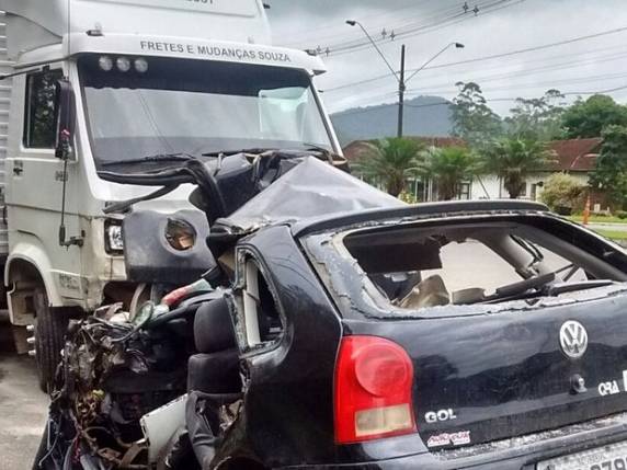 Batidas ocorreram em Florianópolis, Blumenau e Timbó