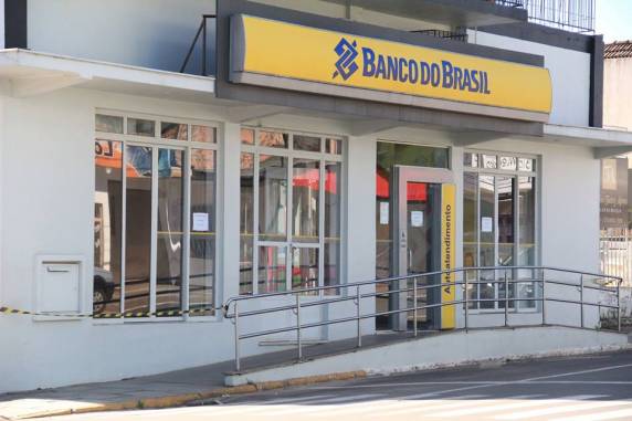 Pelo menos seis bancos foram atacados neste final de semana