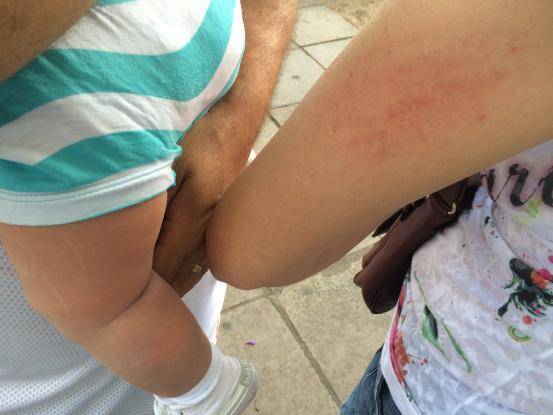 Mulher desceu de carro na Avenida Ipiranga e tentou levar bebê que 

estava no colo da mãe