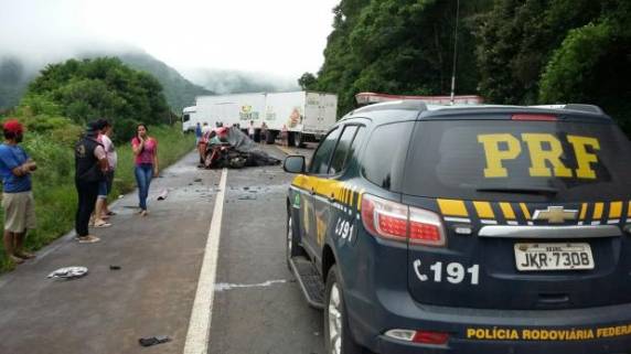 Congestionamento chega a seis quilômetros em cada sentido