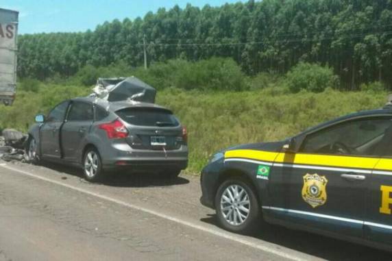PRF suspeita que motorista do carro tenha dormido ao 

volante 