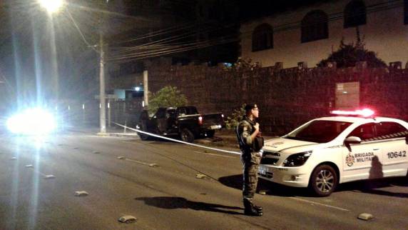 O caso foi registrado durante a madrugada desta terça-feira