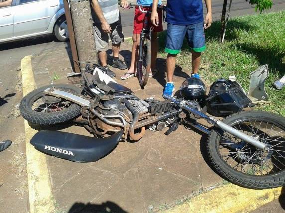 O acidente envolveu a 

motocicleta e uma caminhonete