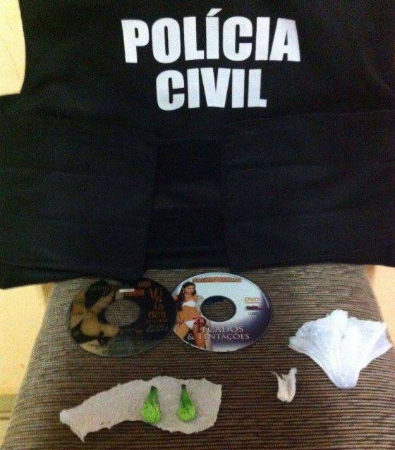 Eles 

também são acusados de tráfico de drogas