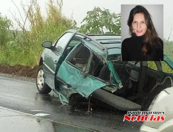 Veículos ficaram destruídos