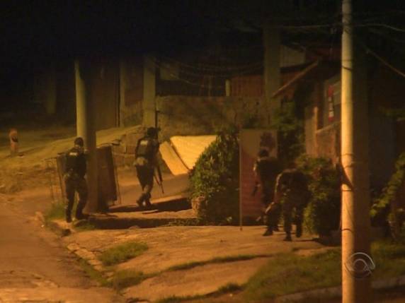 Policiais militares tiveram que pedir apoio do BOE para conter situação