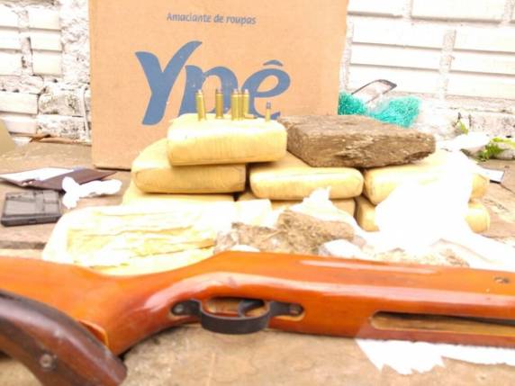Drogas e armas estavam dentro de um galpão em Júlio de 

Castilhos