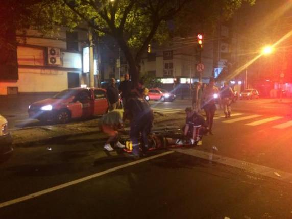 Bandidos dipararam ao menos 30 tiros em frente a casa noturna