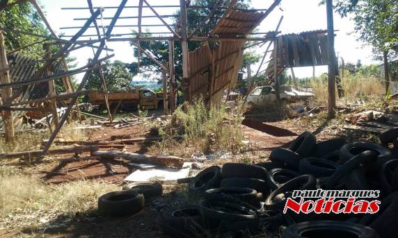 Possível criadouro de larvas de mosquito preocupa moradores das proximidades