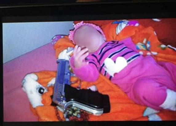 Pai e mãe de menina de 10 dias foram detidos na quinta (3) em SC