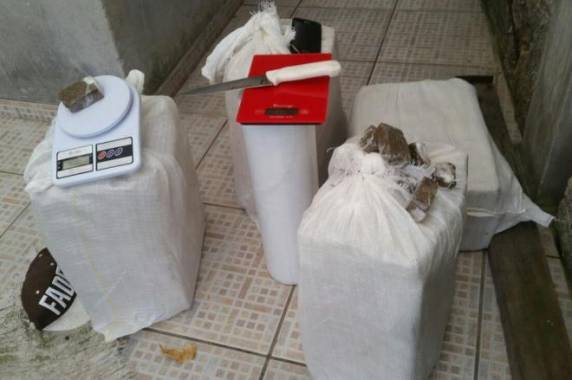 Maconha estava acondicionada em tabletes