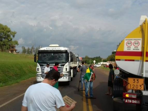 Ato é organizado por membros do Comando Nacional dos 

Transportes