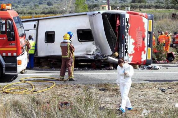 Motorista teria perdido o controle 

da direção e ido parar na pista oposta, perto de Freginals, a 150 quilômetros ao sul da Barcelona