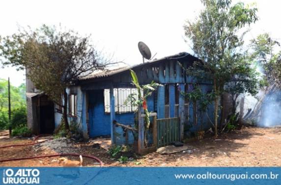 Casa fica localizada na linha 21 de Abril. Ninguém se feriu