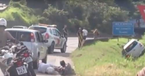 Trio havia furtado duas casas na praia do Perequê em Porto Belo. Um ladrão conseguiu 

fugir