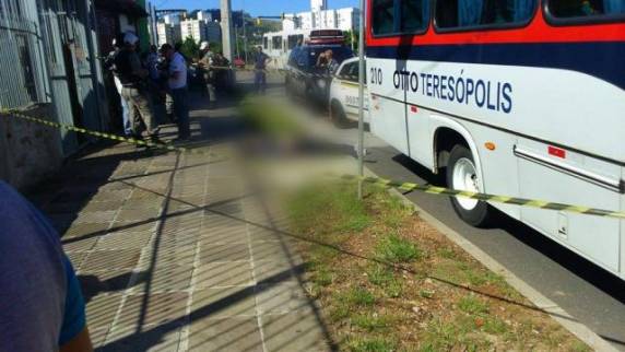 Caso aconteceu na manhã desta terça na Avenida Teresópolis