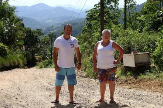 Família Santos, que mora na localidade do Jaraguazinho, foi 

uma das atingidas pelos abalos de domingo e desta terça-feira