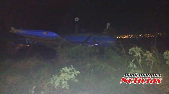 Forte vento destruiu dois aviões no Aeroporto de Santa Rosa
