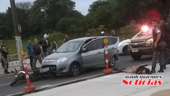 Trânsito ficou bloqueado na Avenida Bento Gonçalves devido à 

ocorrência